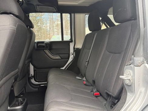 Used 2017 Jeep Wrangler Unlimited Sport w/ Quick Order Package 24S AWD/4WD image 12