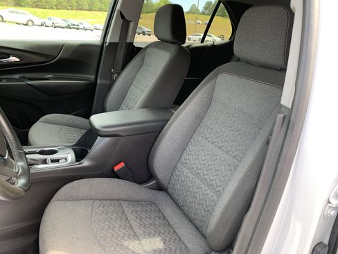 Used 2024 Chevrolet Equinox LT AWD/4WD image 13