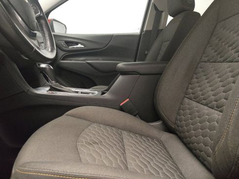 Used 2019 Chevrolet Equinox LT FWD image 17