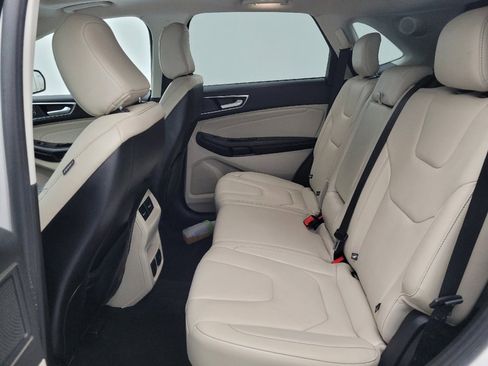 Used 2020 Ford Edge Titanium AWD/4WD image 18
