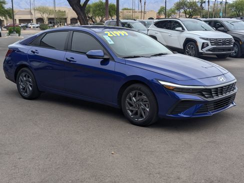 Certified 2025 Hyundai Elantra Blue image 1