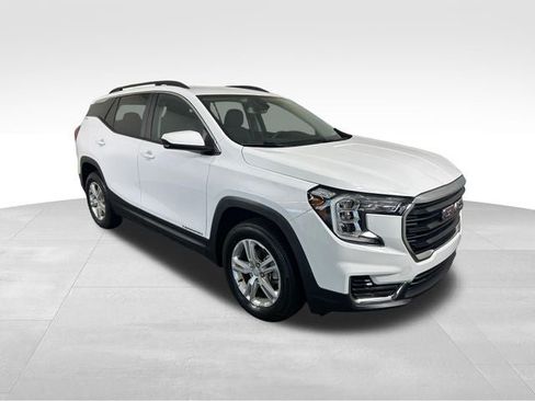 Used 2023 GMC Terrain SLE w/ Driver Convenience Package AWD/4WD image 8