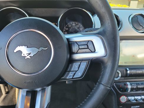 Used 2017 Ford Mustang Premium image 29