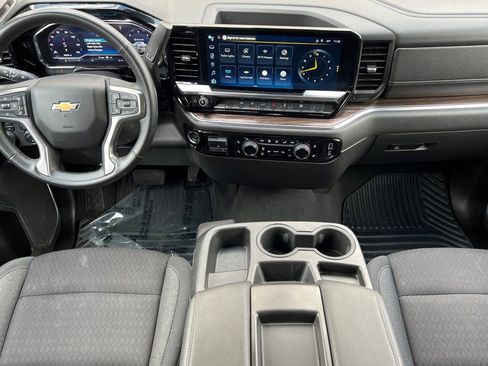 Used 2025 Chevrolet Silverado 1500 LT image 13