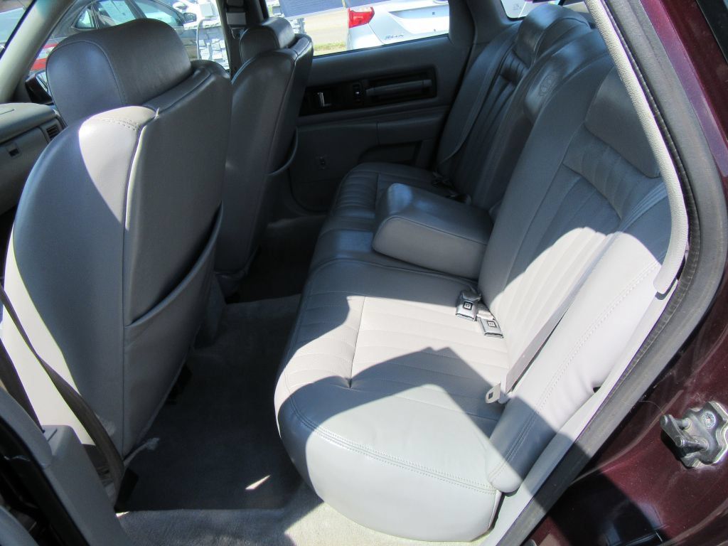 Used 1995 Chevrolet Caprice SS RWD image 13