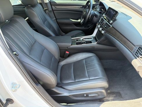 Used 2021 Honda Accord Touring image 13