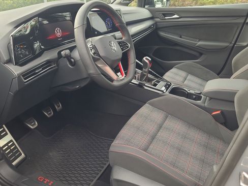 Used 2024 Volkswagen GTI SE image 8