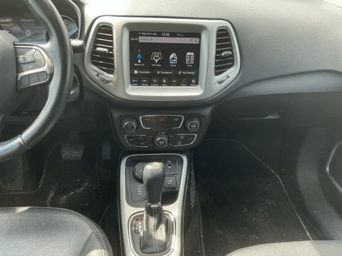 Used 2021 Jeep Compass Latitude image 11