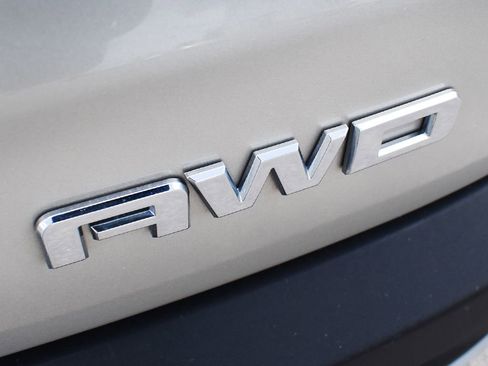 Used 2017 GMC Acadia SLT AWD/4WD image 8