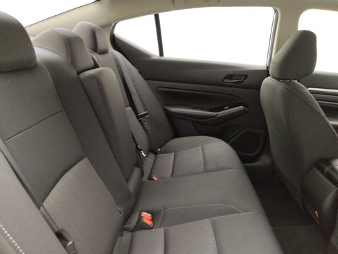 Used 2023 Nissan Altima 2.5 SV w/ SV Premium Package FWD image 19