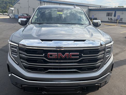 Used 2026 GMC Sierra 1500 SLT AWD/4WD image 9
