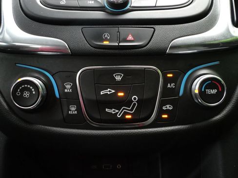 Used 2023 Chevrolet Equinox LT AWD/4WD image 24