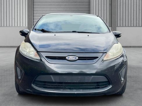Used 2013 Ford Fiesta SE FWD image 9