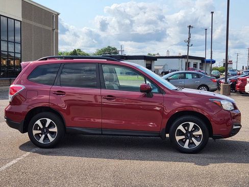 Used 2017 Subaru Forester 2.5i Premium w/ Protection Package #1 AWD/4WD image 11
