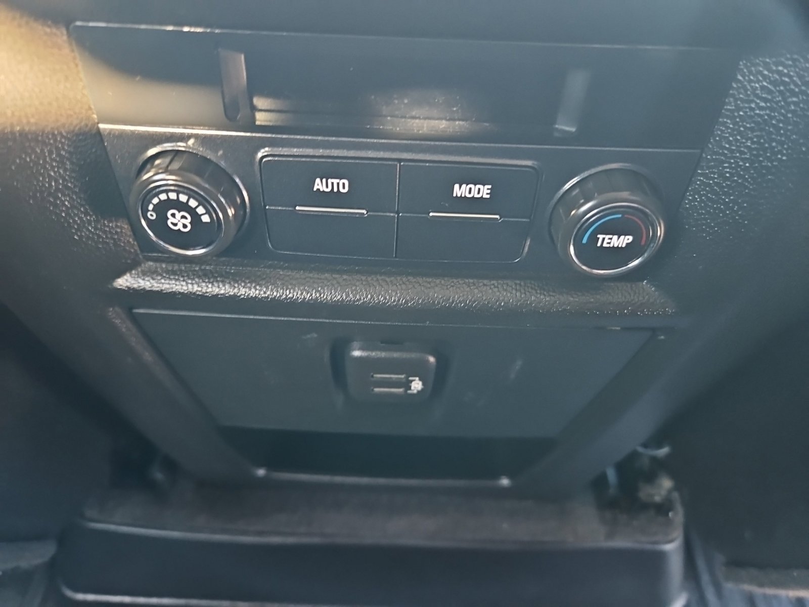 Used 2018 Chevrolet Traverse LS AWD/4WD image 22