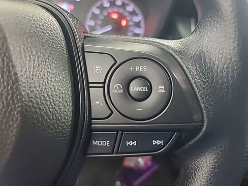 Used 2025 Toyota Corolla LE image 31