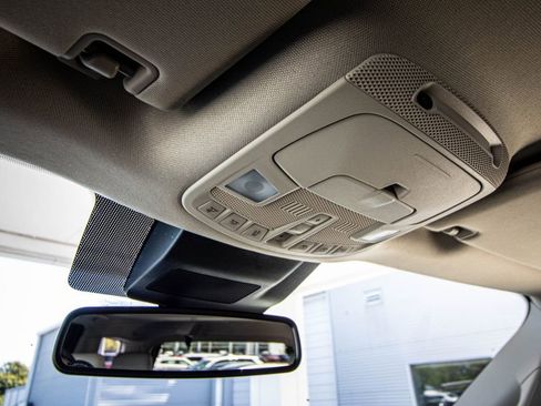 Used 2019 Ford Expedition Platinum image 32