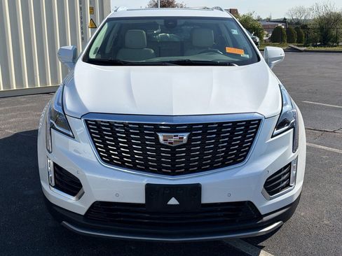 Used 2023 Cadillac XT5 Premium Luxury image 2