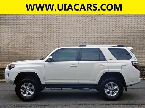 Used 2022 Toyota 4Runner SR5 RWD image 6