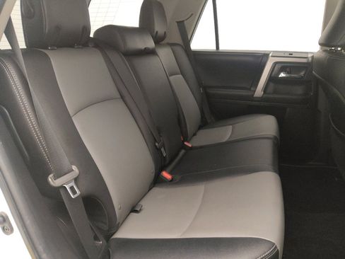 Used 2017 Toyota 4Runner SR5 Premium image 19