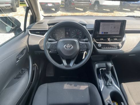 Used 2024 Toyota Corolla LE FWD image 11