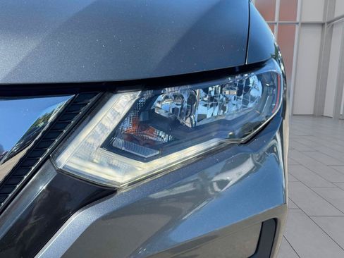Used 2019 Nissan Rogue S AWD/4WD image 7