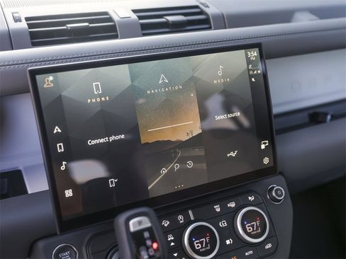 Used 2026 Land Rover Defender 110 S image 21