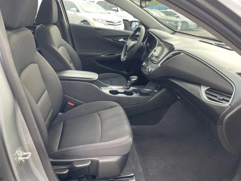 Used 2023 Chevrolet Malibu LT FWD image 11