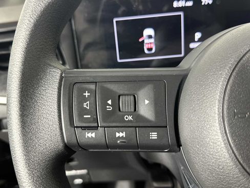 Used 2025 Nissan Kicks SV FWD image 25