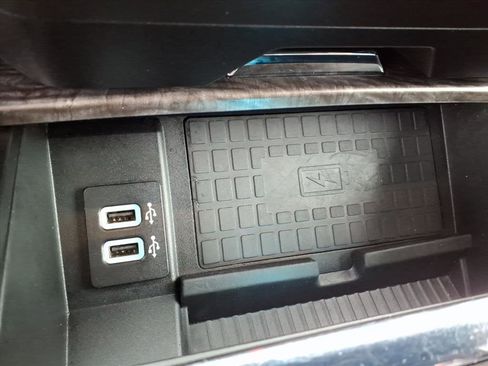 Used 2019 Ford Expedition Limited image 15