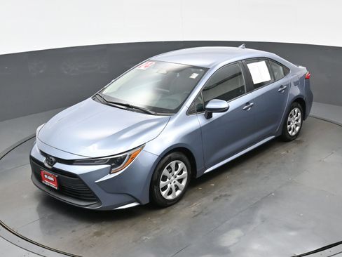 Used 2024 Toyota Corolla LE FWD image 34