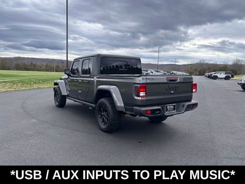 Used 2022 Jeep Gladiator Willys image 6