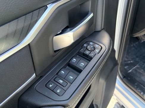 New 2026 RAM 3500 Big Horn AWD/4WD image 12
