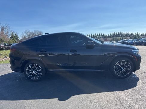 Used 2023 BMW X6 xDrive40i w/ M Sport Package image 7