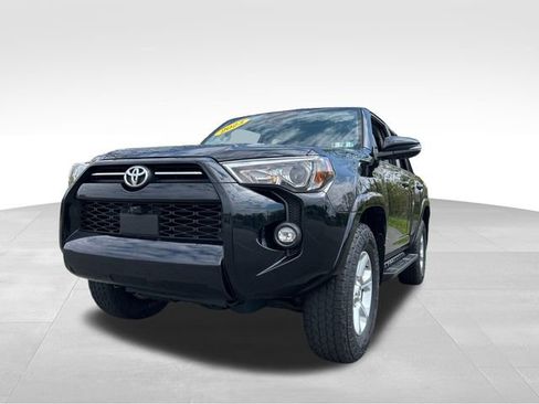 Used 2023 Toyota 4Runner SR5 Premium w/ Moonroof Package image 31