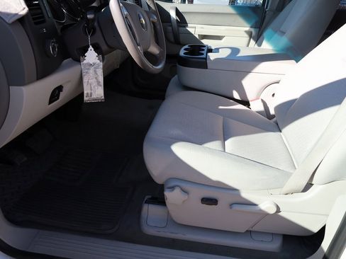 Used 2013 Chevrolet Silverado 3500 LT w/ Interior Plus Package image 11