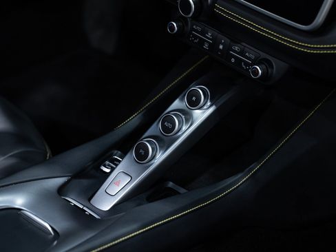 Used 2019 Ferrari Portofino image 61