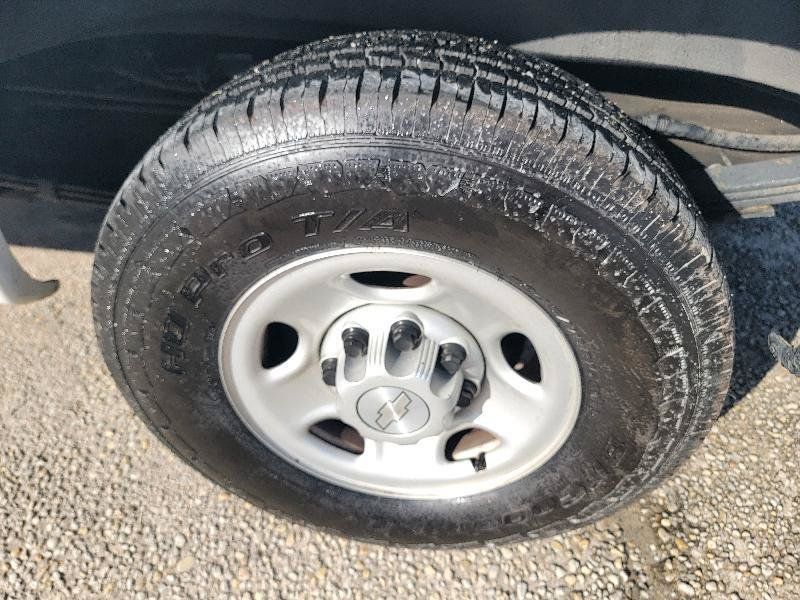 Used 2019 Chevrolet Express 2500 w/ Driver Convenience Package RWD image 10