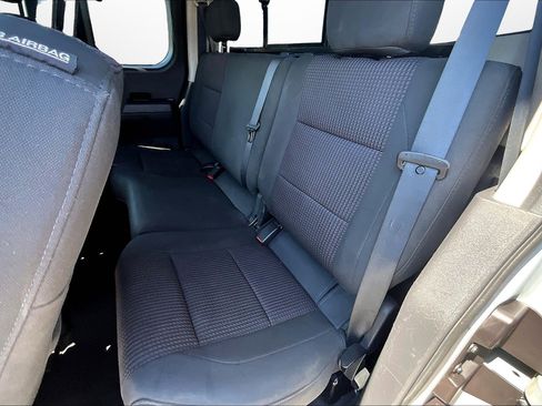 Used 2010 Nissan Titan SE w/ SE Value Truck Pkg image 18