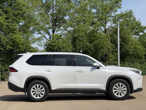 New 2026 Toyota Grand Highlander AWD image 3