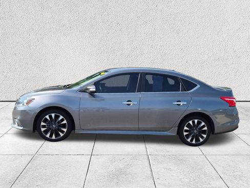 Used 2019 Nissan Sentra SR FWD image 6