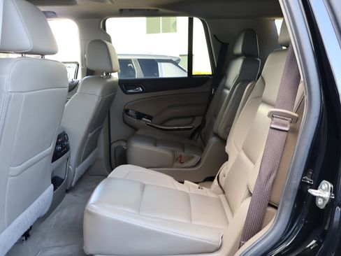 Used 2020 GMC Yukon SLT w/ Premium Edition image 18