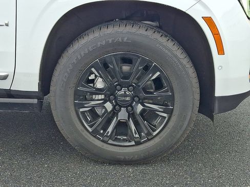 Used 2026 GMC Yukon Denali w/ Sun & Power Step Package AWD/4WD image 8