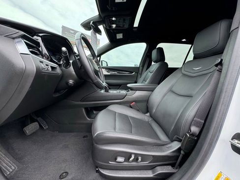 Certified 2024 Cadillac XT6 Premium Luxury FWD image 23