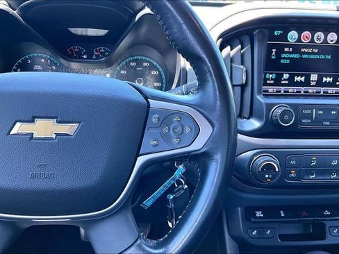 Used 2018 Chevrolet Colorado Z71 AWD/4WD image 13