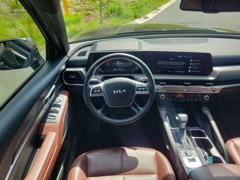Used 2024 Kia Telluride EX FWD image 12
