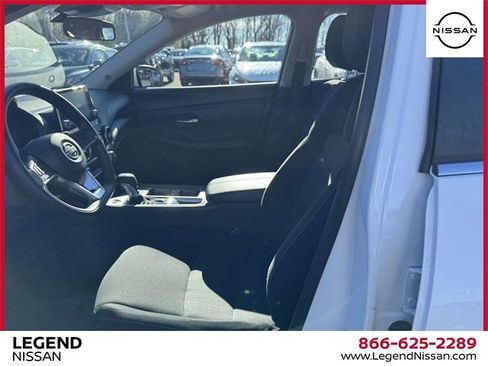 Used 2025 Nissan Sentra SV image 13