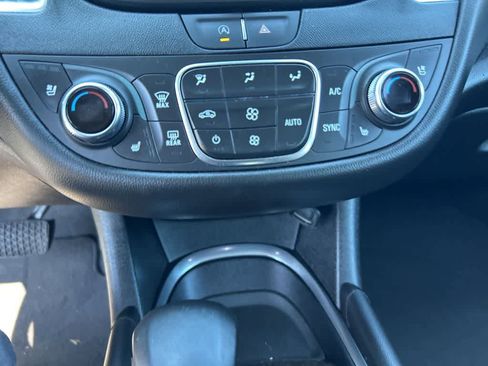 Used 2024 Chevrolet Malibu LT image 24