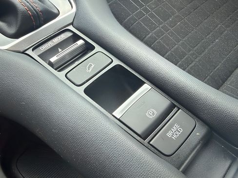 Certified 2024 Honda HR-V Sport image 28