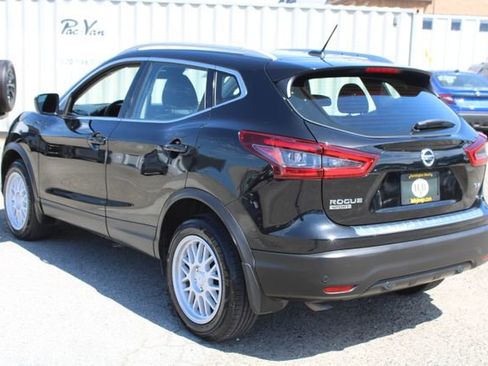 Used 2021 Nissan Rogue Sport SV image 6